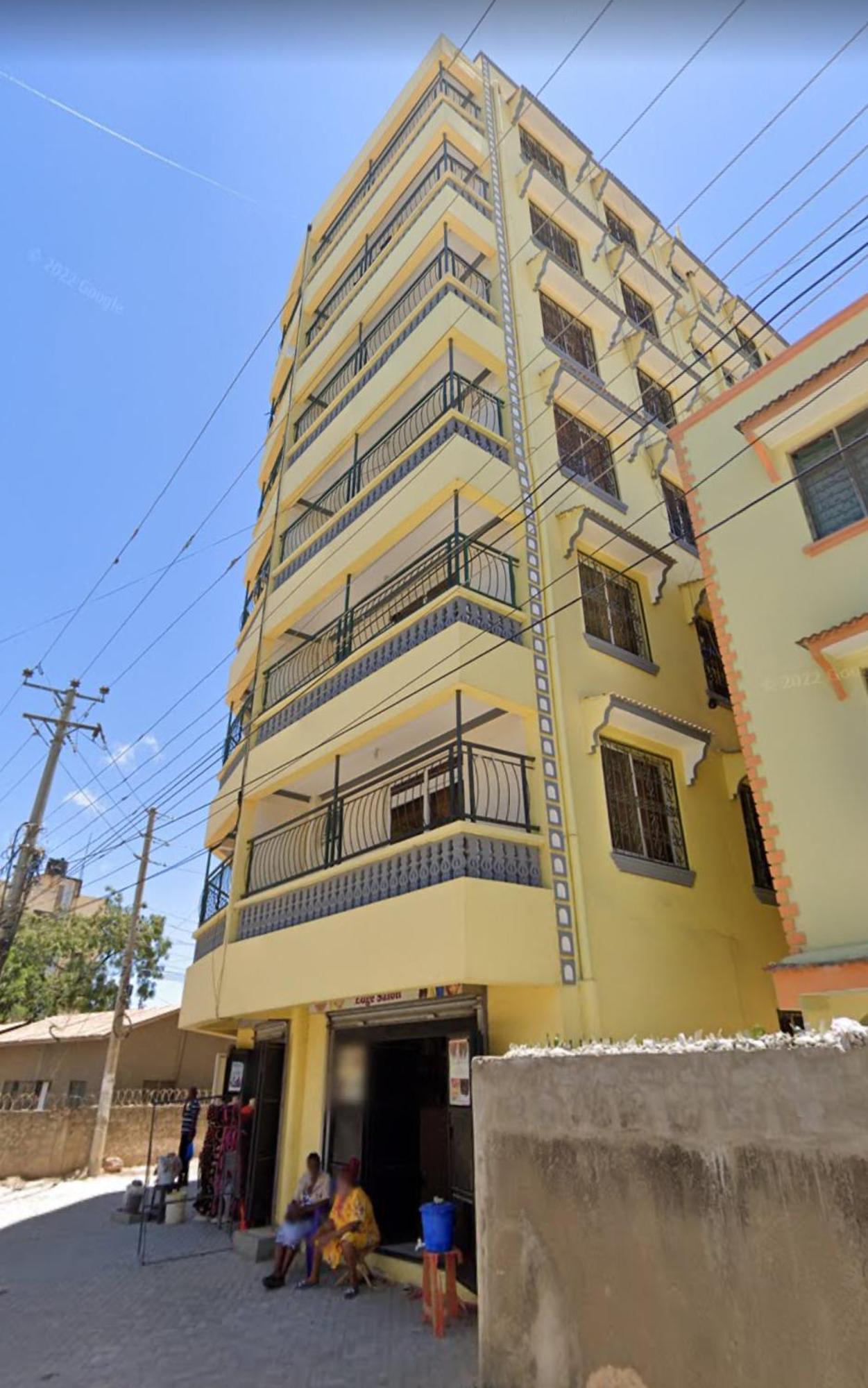 Cosy Studio Yellow House Bamburi Apartment Mombasa Exterior photo